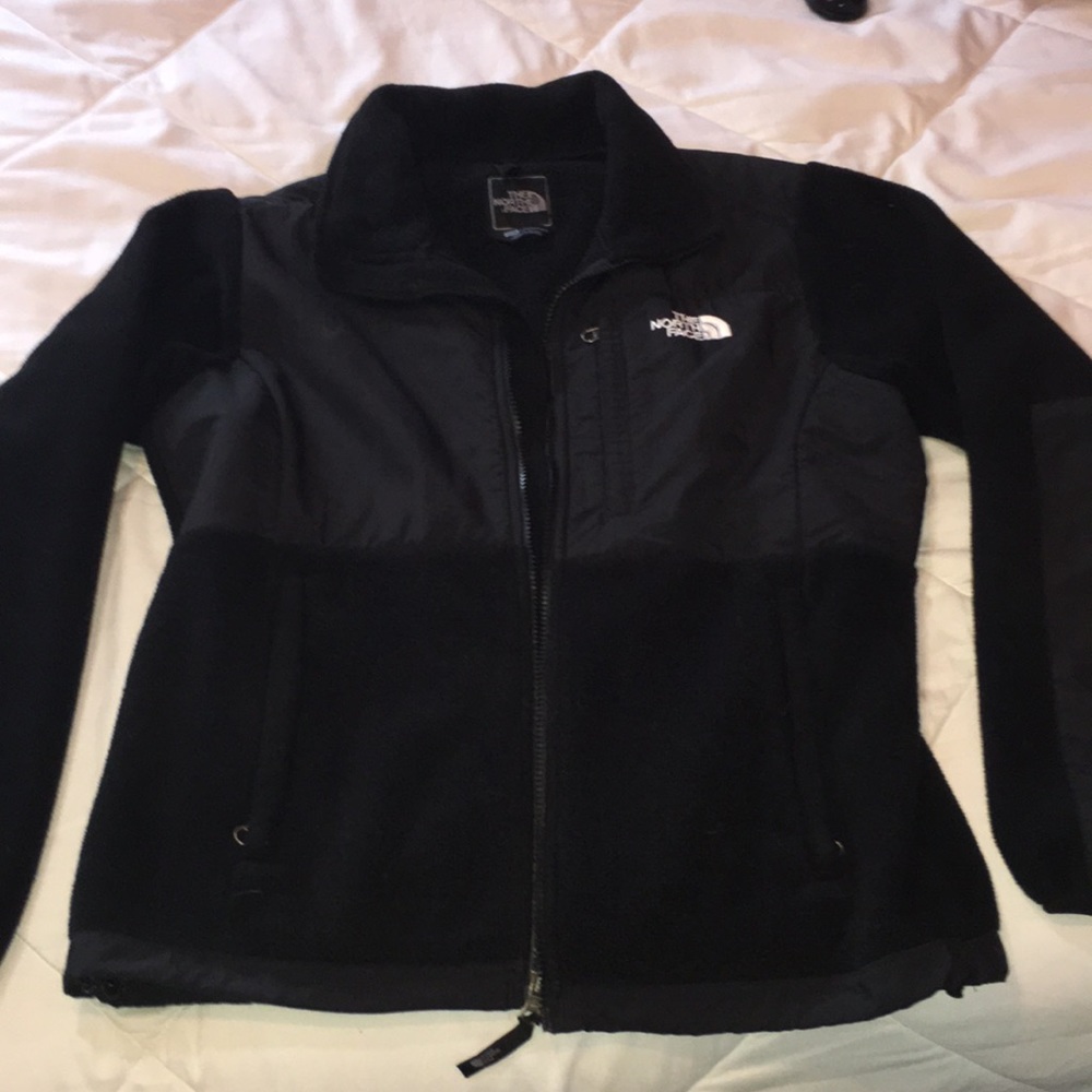 Size M women’s North Face fleece